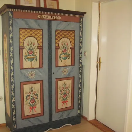 Chalet Catton Four Bedroom Appartement Near Bad Kleinkirchheim Guest house Radenthein