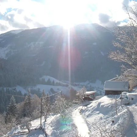 Chalet Catton Four Bedroom Appartement Near Bad Kleinkirchheim *