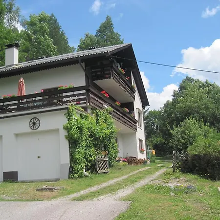 Chalet Catton Four Bedroom Appartement Near Bad Kleinkirchheim Guest house Radenthein
